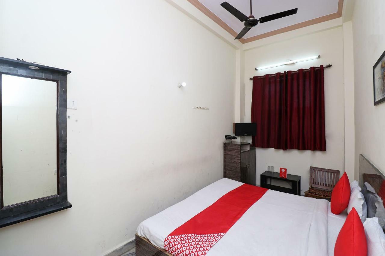 Hotel Fabhotel Sarwan 2*