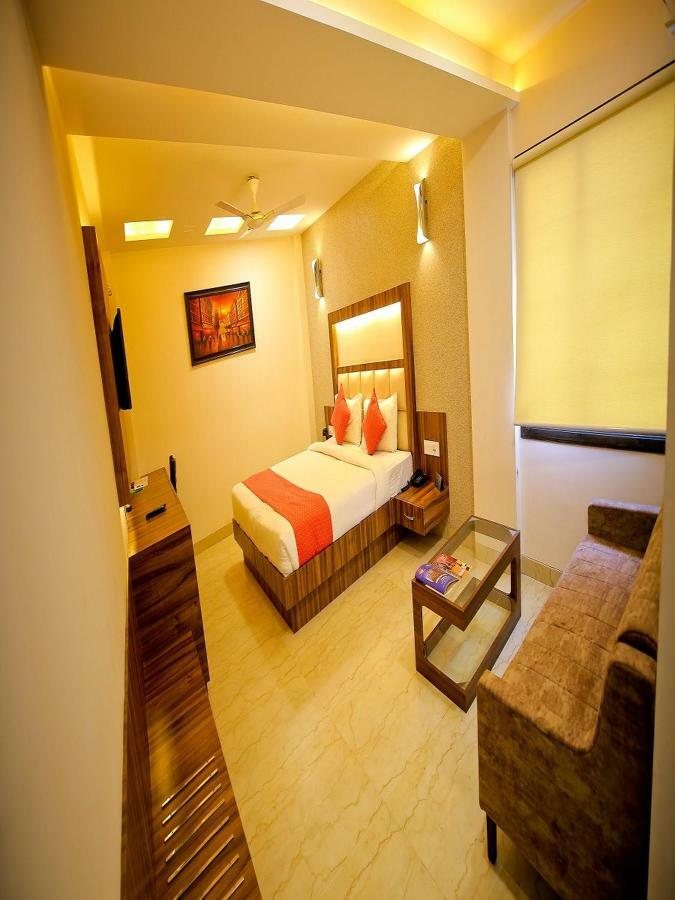 Moti Palace Hotel 3*