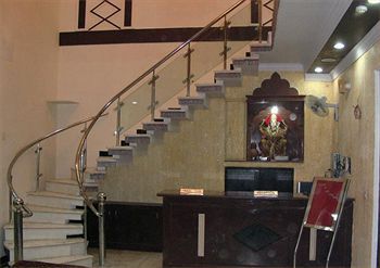 Hotel Agra Mahal 3*