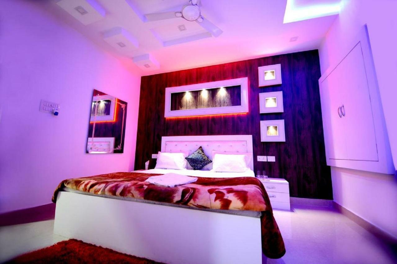 Taj Square A Luxurious Family Agra (Uttar Pradesh)