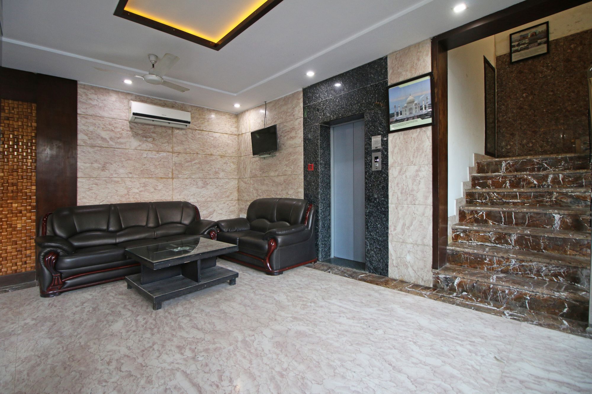 Oyo 8095 Areeba 3* Agra (Uttar Pradesh)