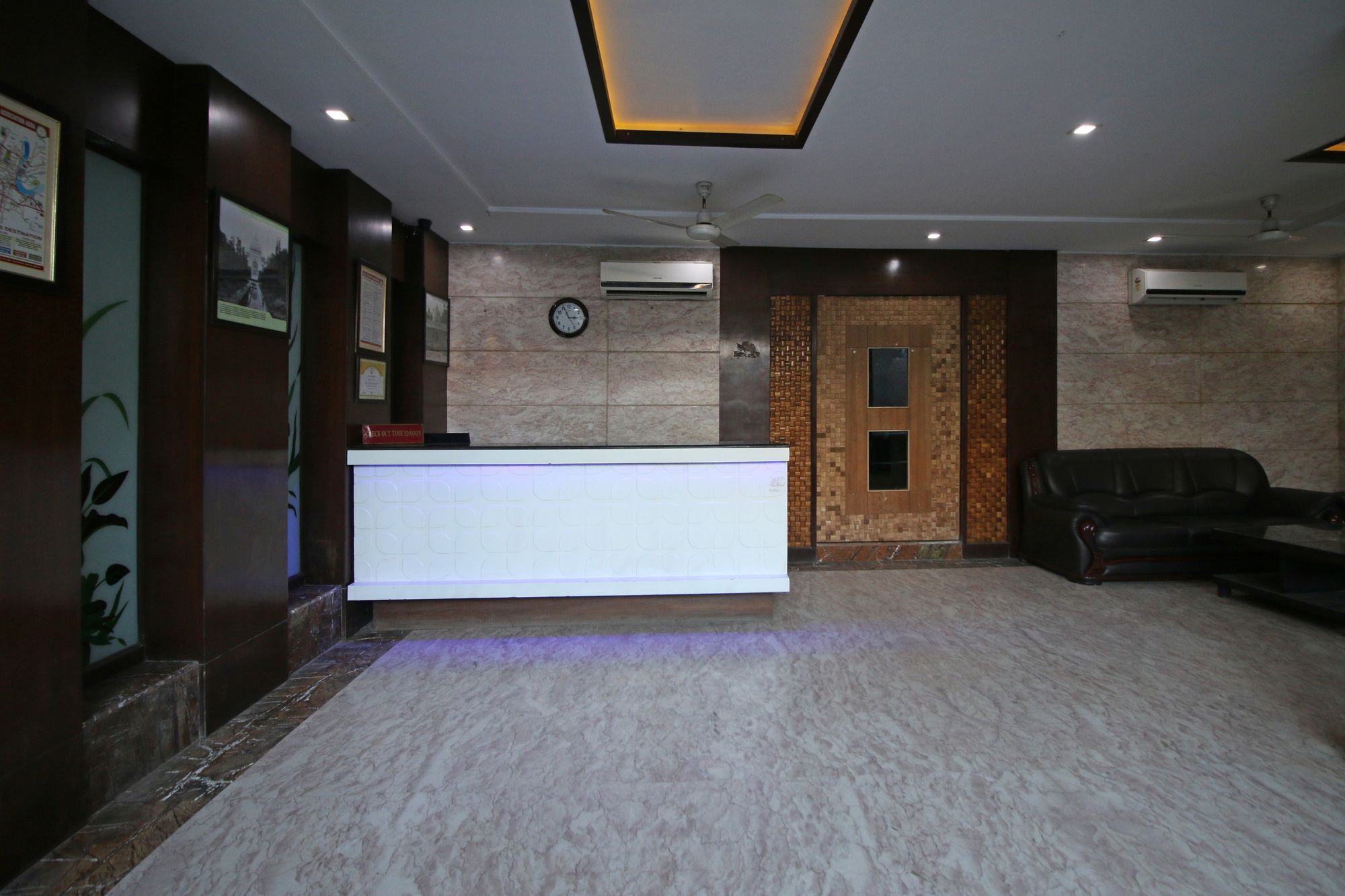 Oyo 8095 Areeba 3*