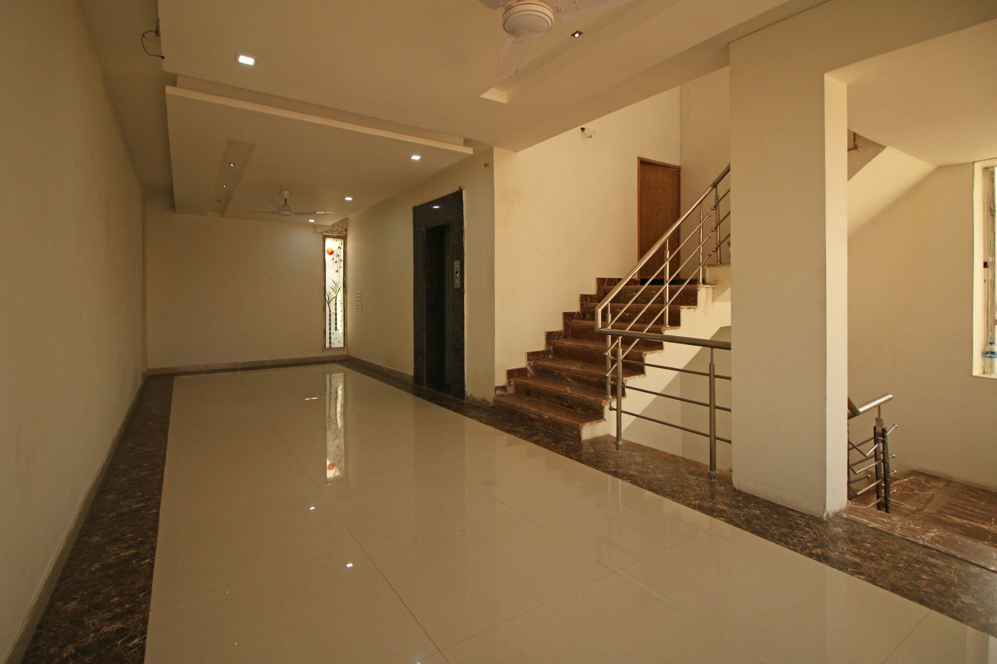 Oyo 8095 Areeba Hotel Agra (Uttar Pradesh)