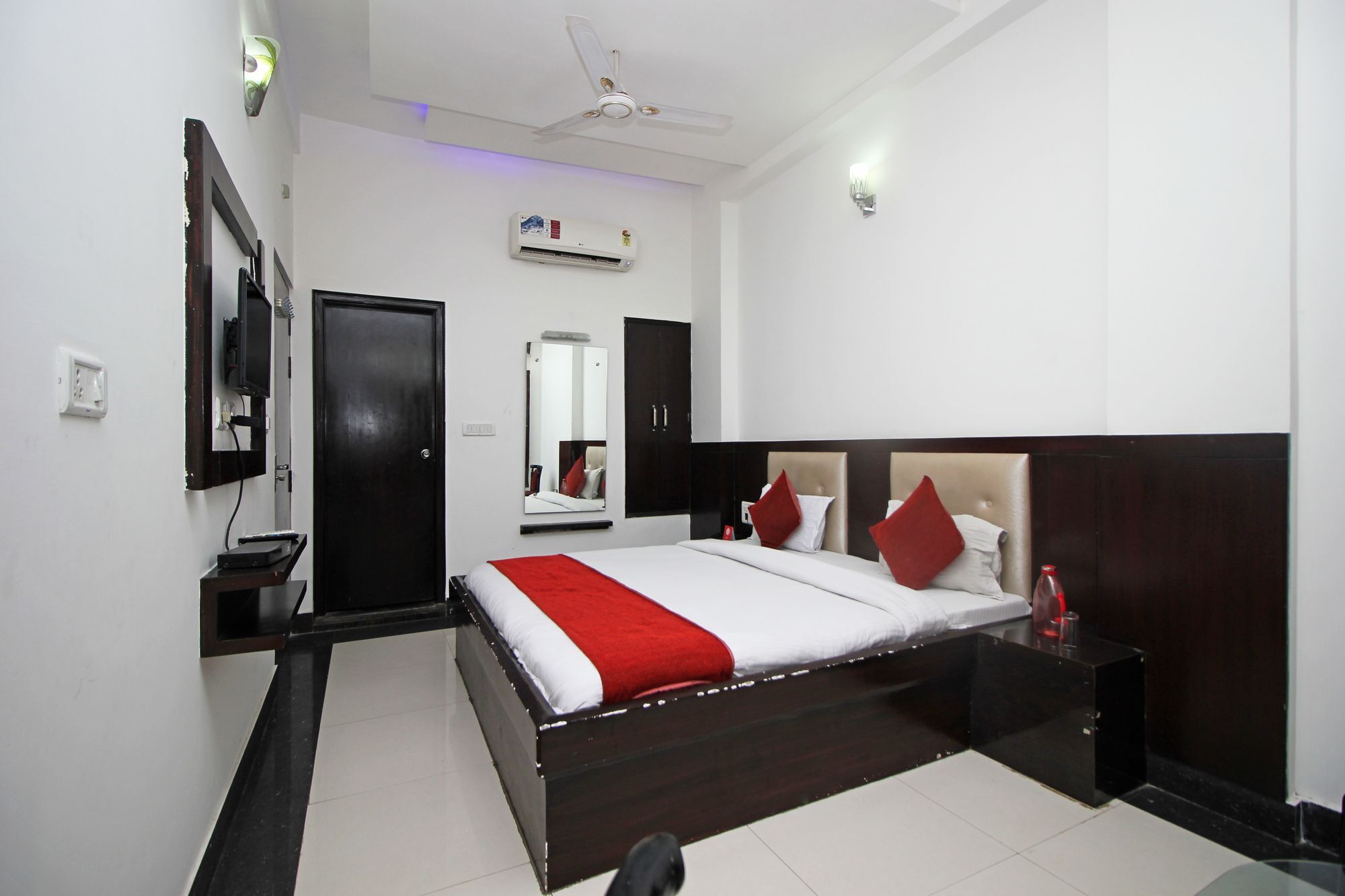Oyo 2659 Taj Hotel 3*