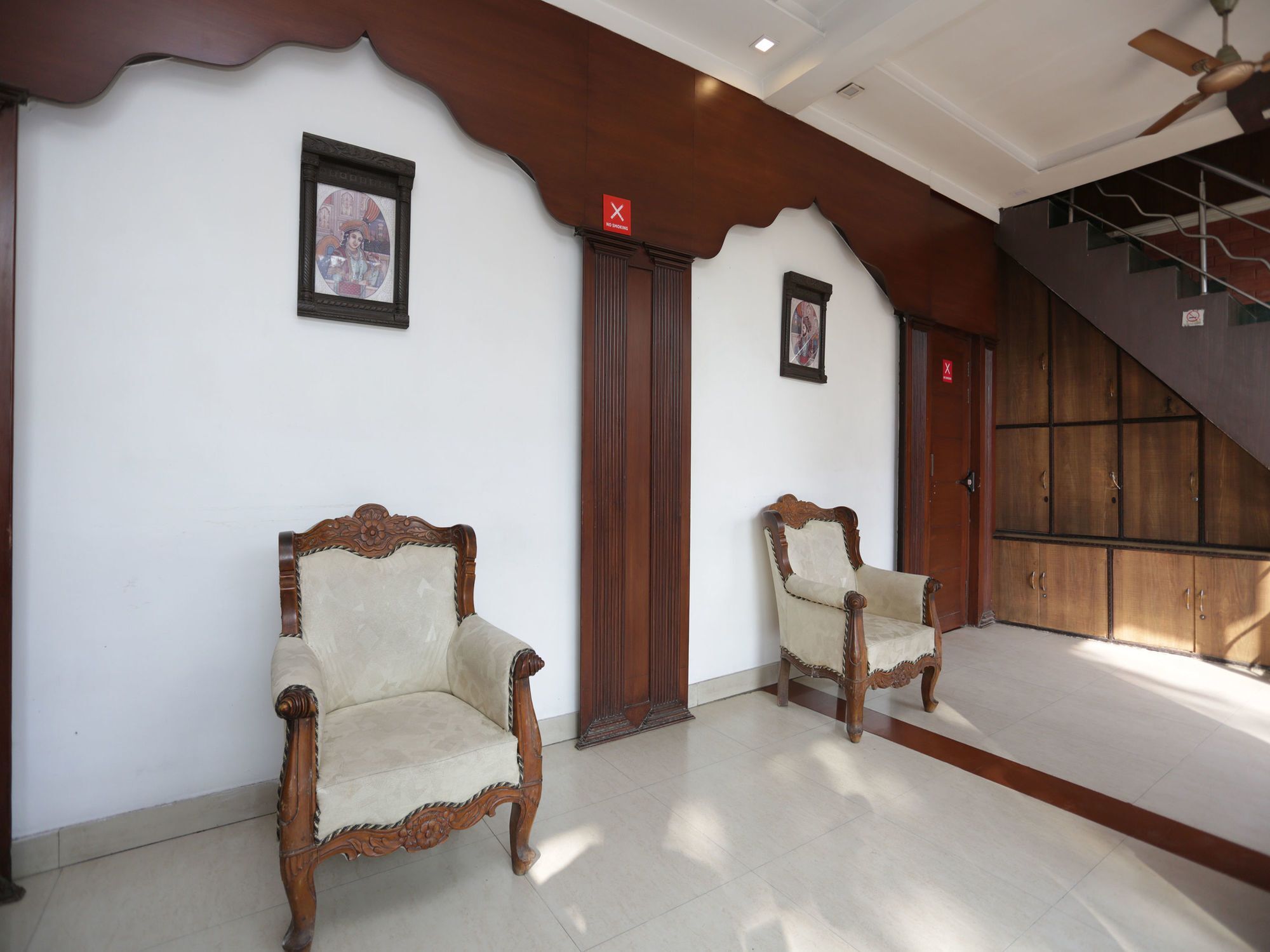 Hotel Oyo 12221 M House Agra (Uttar Pradesh)