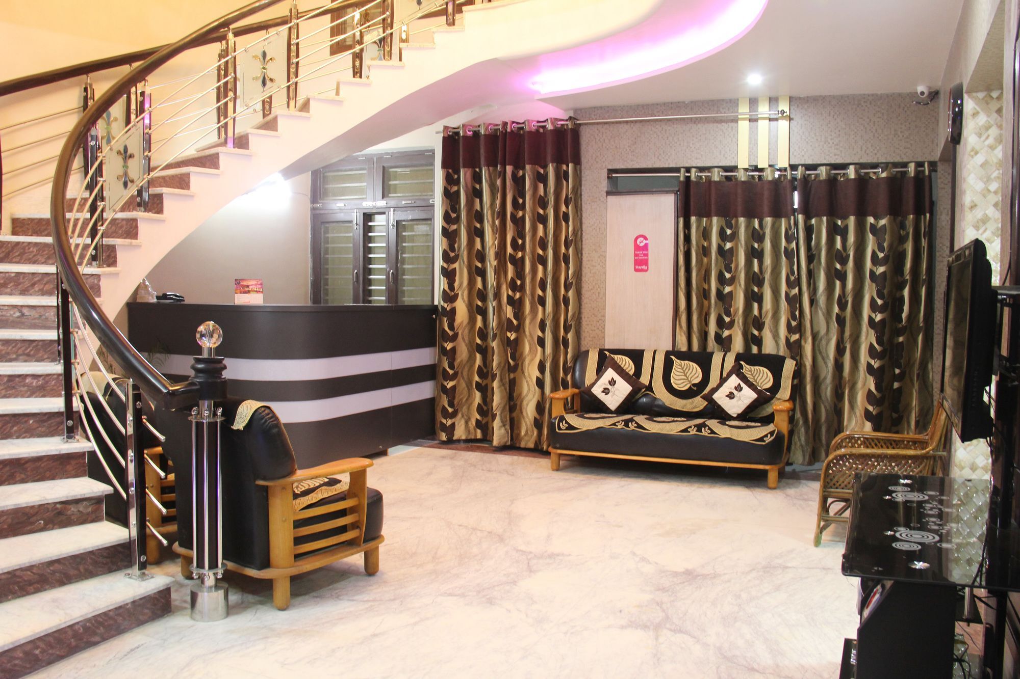 Hotel Oyo 4096 Queen Palace Agra Agra (Uttar Pradesh)