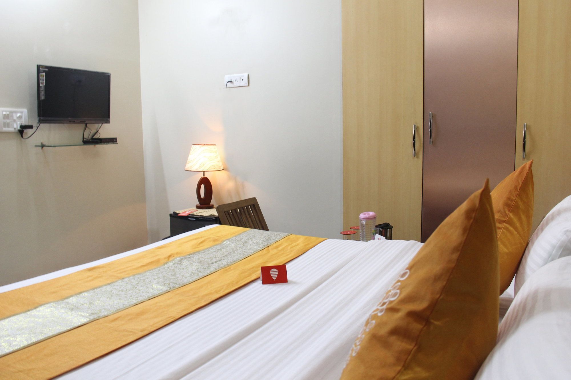 Oyo 4096 Queen Palace Agra Hotel Agra (Uttar Pradesh)