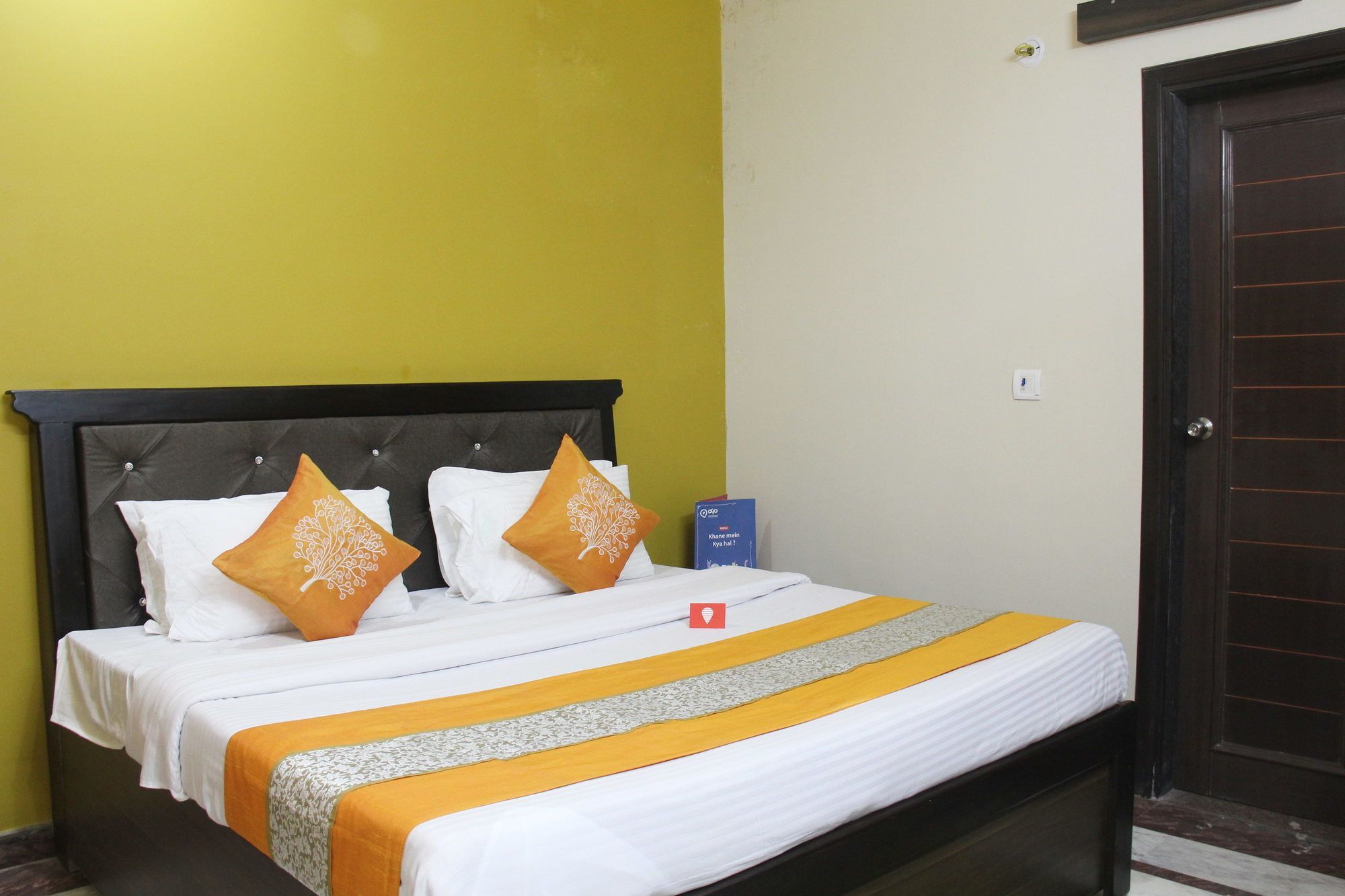 Oyo 4096 Queen Palace Agra 3* Agra (Uttar Pradesh)
