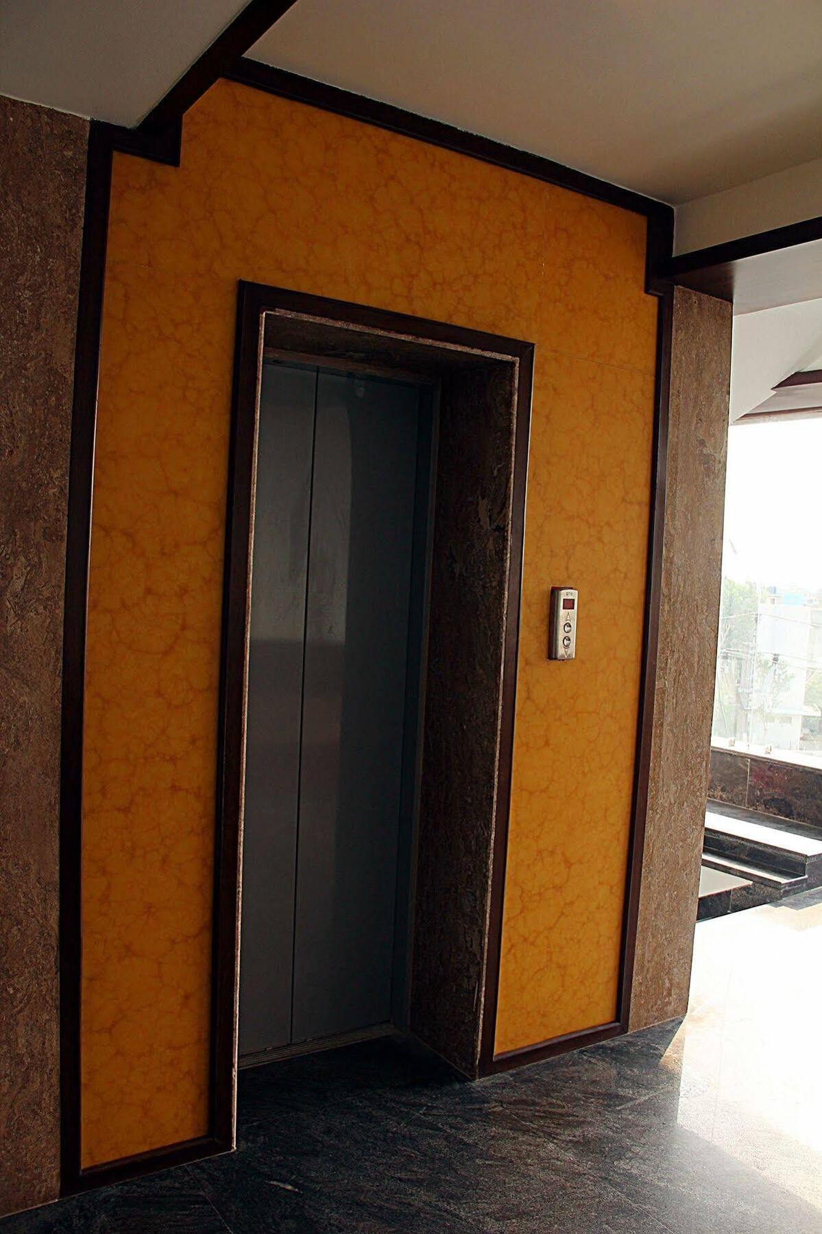 Taj Heights Hotel Agra (Uttar Pradesh)