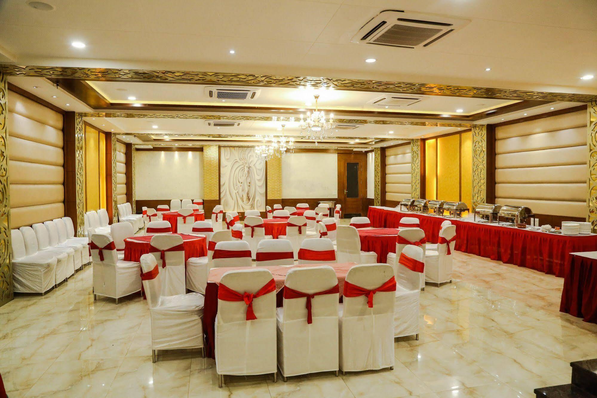 Taj Heights Hotel