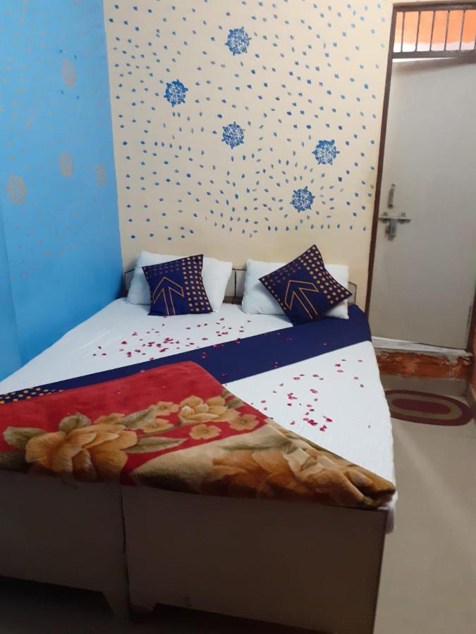 Guest house Hotel Radhe *