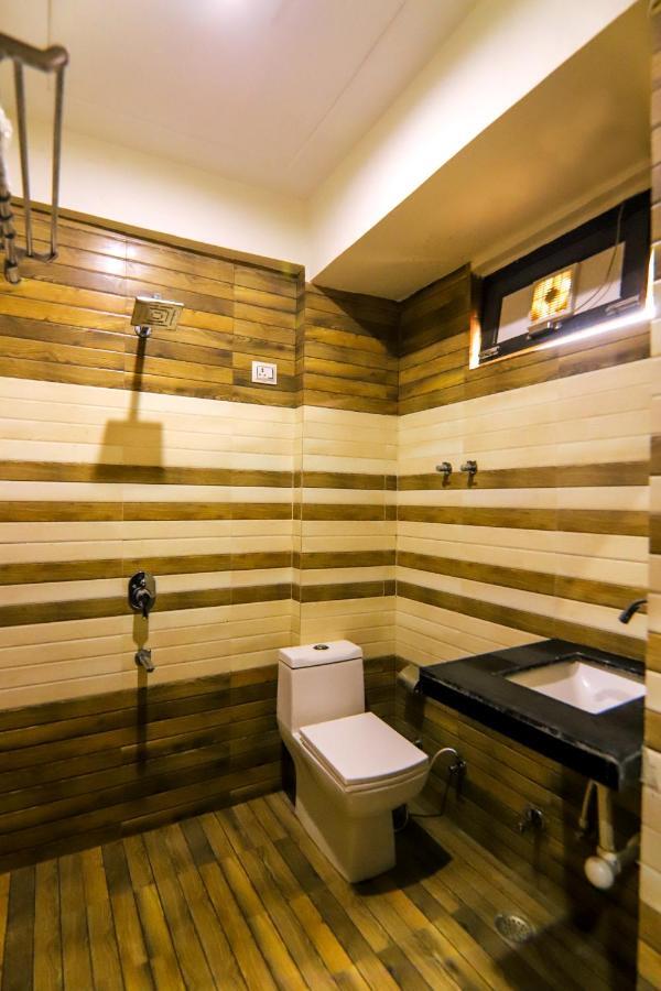 Elite Agra 3*