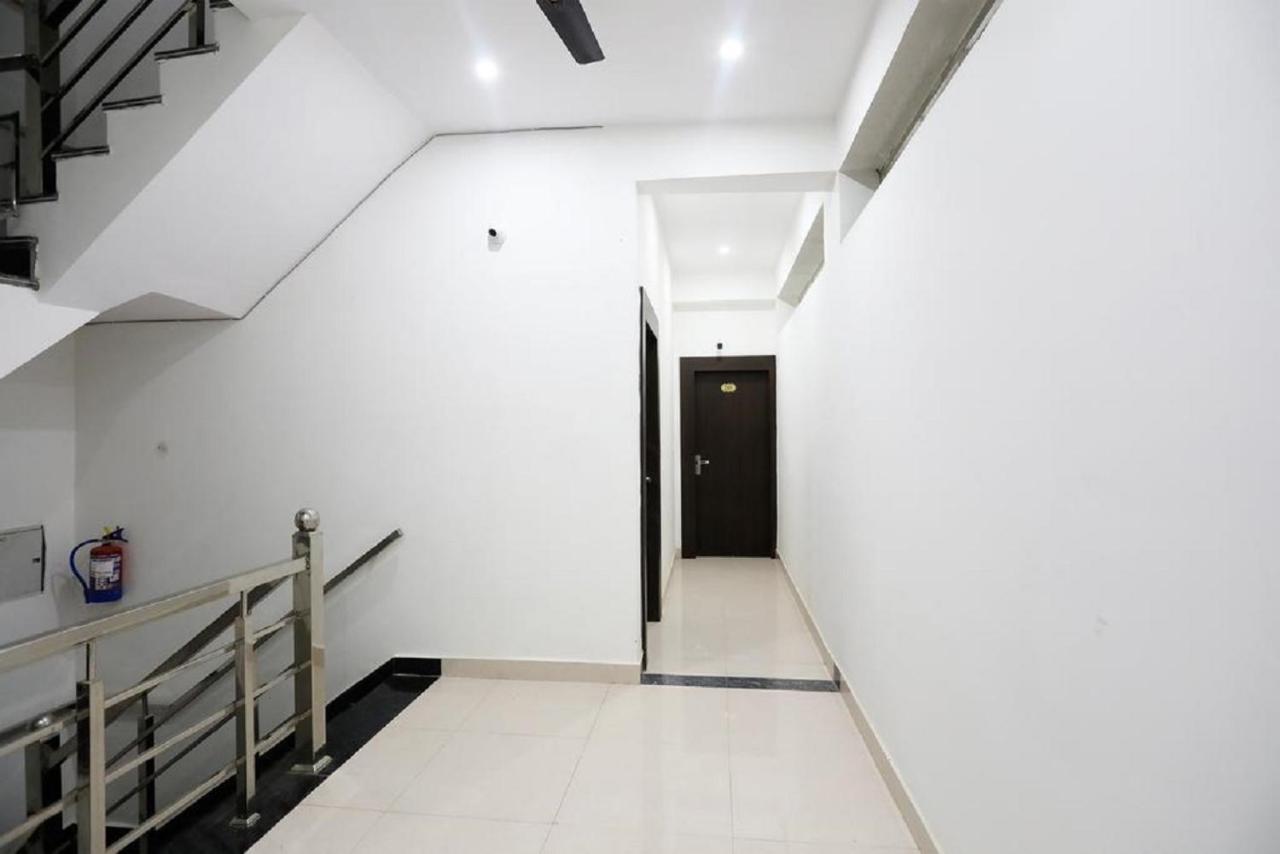 Kamla Palace - Near By Taj Mahal 3*
