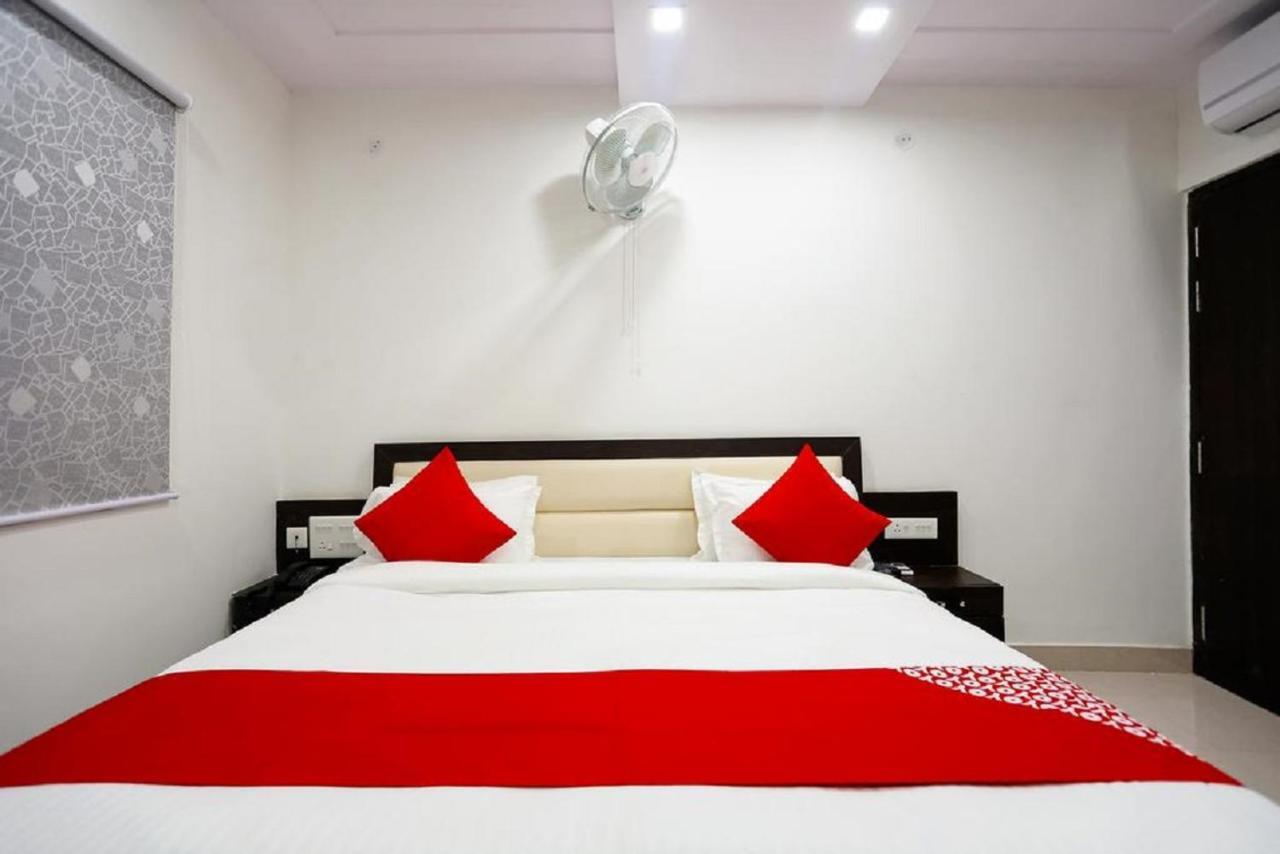 Kamla Palace - Near By Taj Mahal 3*