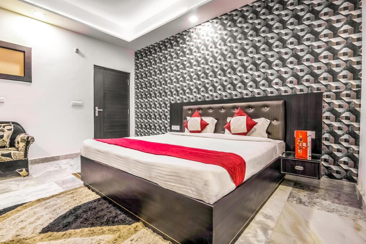 Oyo 8888 Riga Hs Deluxe Hotel