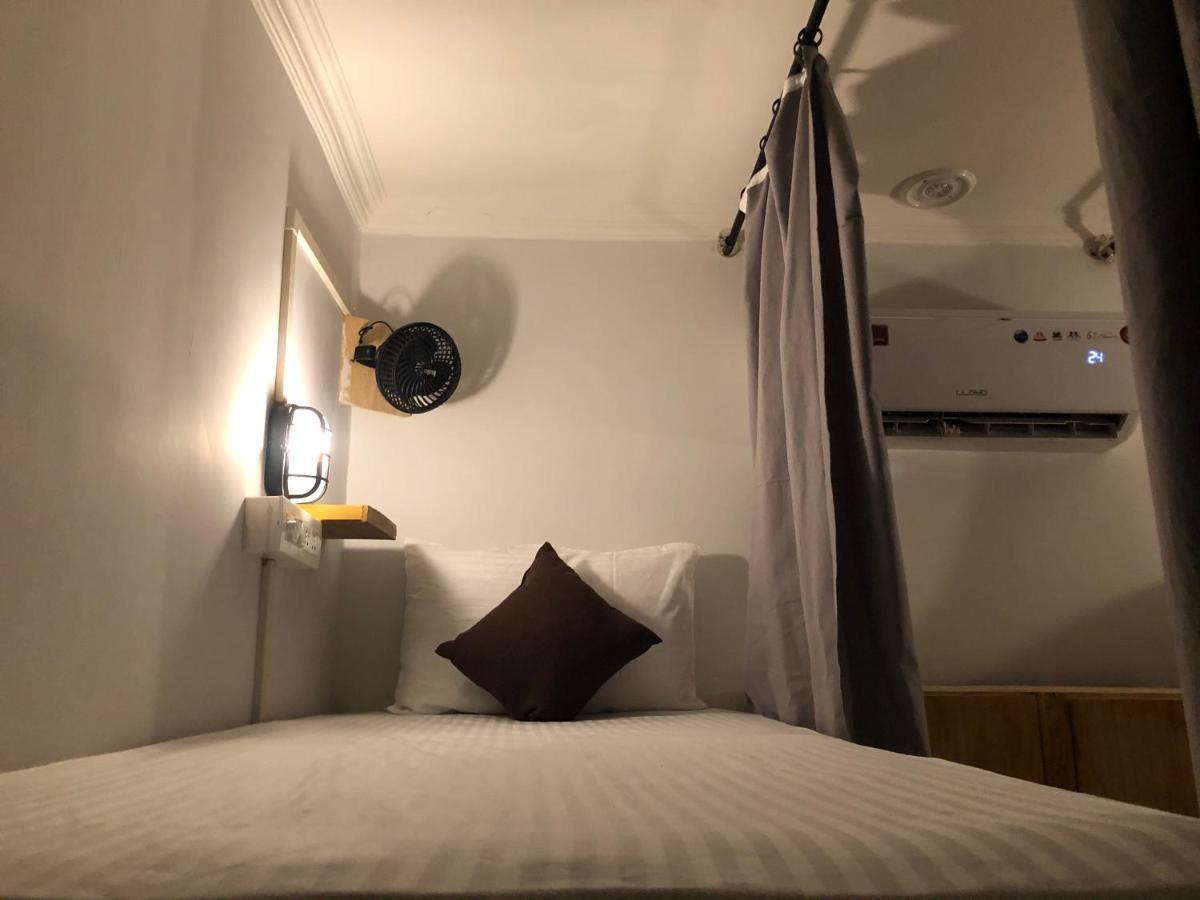 Madpackers Hostel *