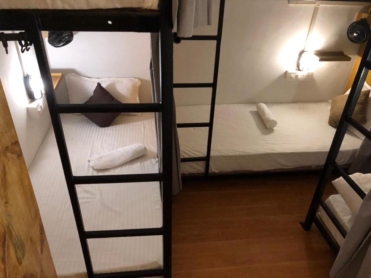 Madpackers Hostel *
