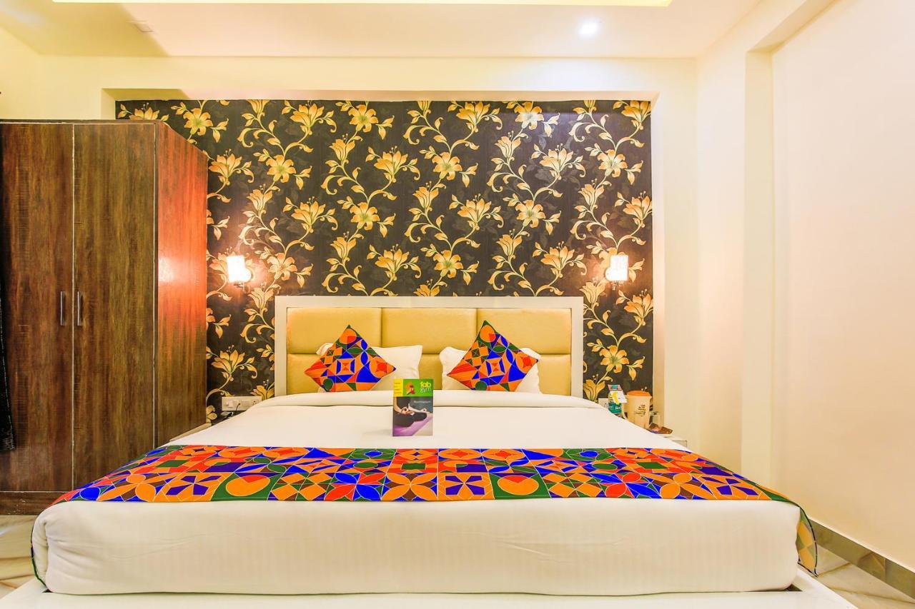 Hotel Fabhotel Star Of Taj Restobar Fatehabad Road
