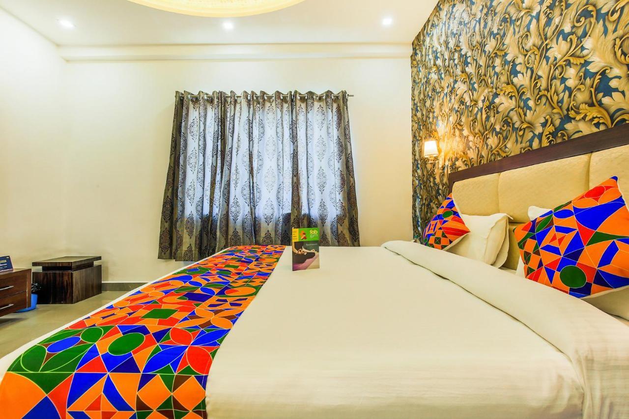 Fabhotel Star Of Taj Restobar Fatehabad Road Hotel