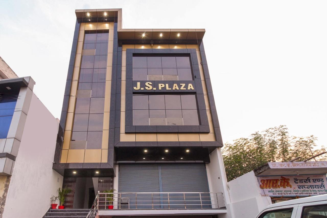 Hotel Oyo Js Plaza Agra (Uttar Pradesh)