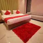 Hotel Taj Crown Plaza