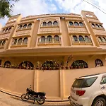 The Taj Vista Agra- Walking Distance To Taj Mahal