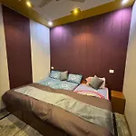 Friends Guest House & Hostel- Near Taj Mahal