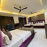 Taj Ronak Luxury Hotels - Agra