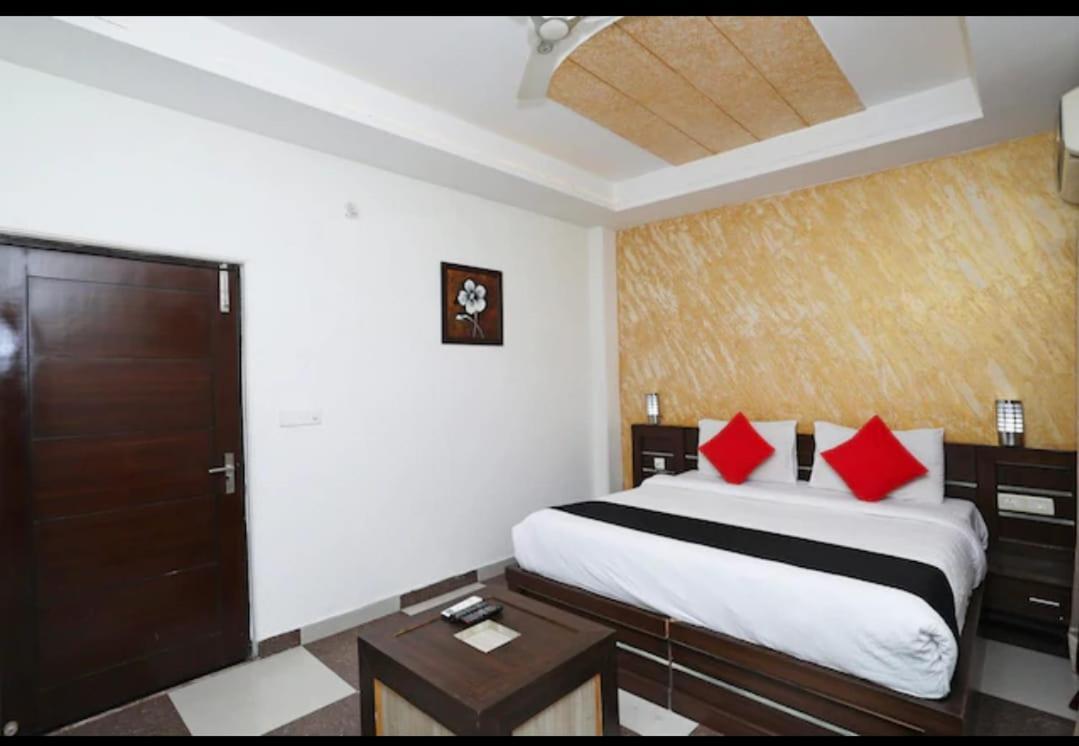 Tara Palace By Goyal Hotel