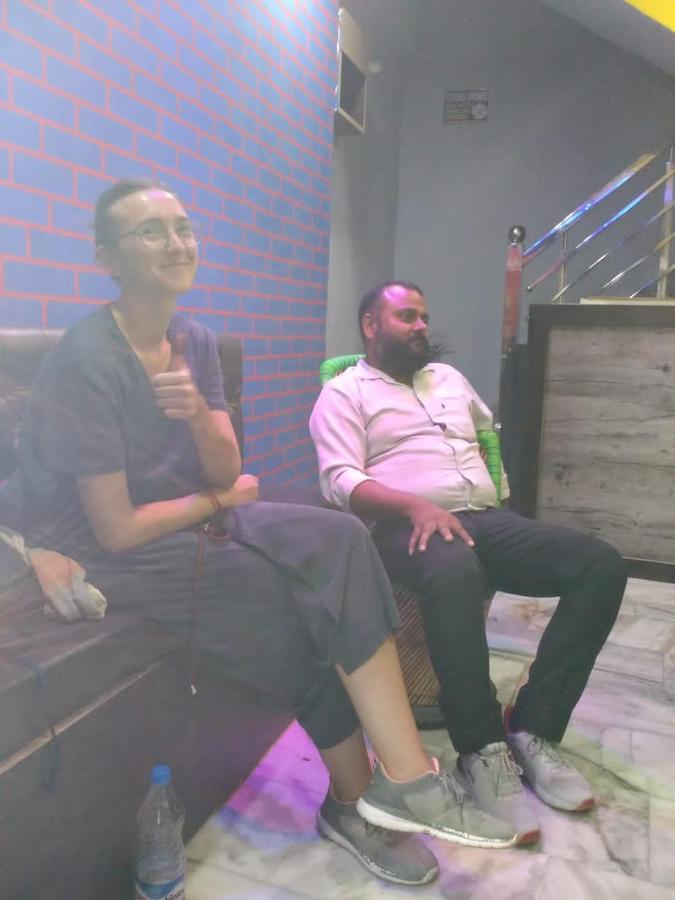 Hostel Big Brother *