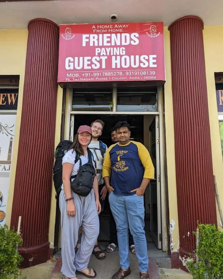 Hostel Friends & Hostel- Near Taj Mahal *