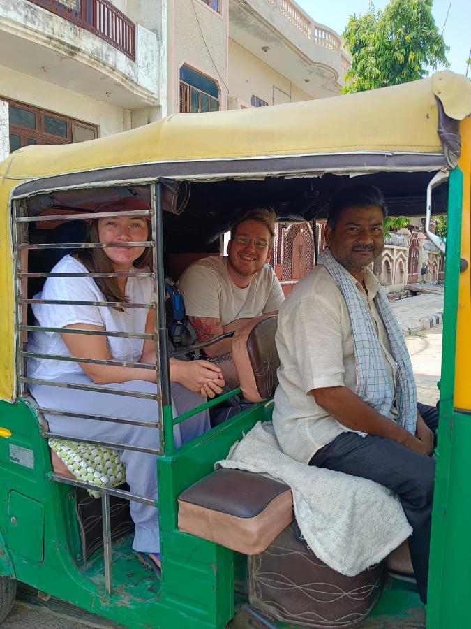 Friends & Hostel- Near Taj Mahal Hostel
