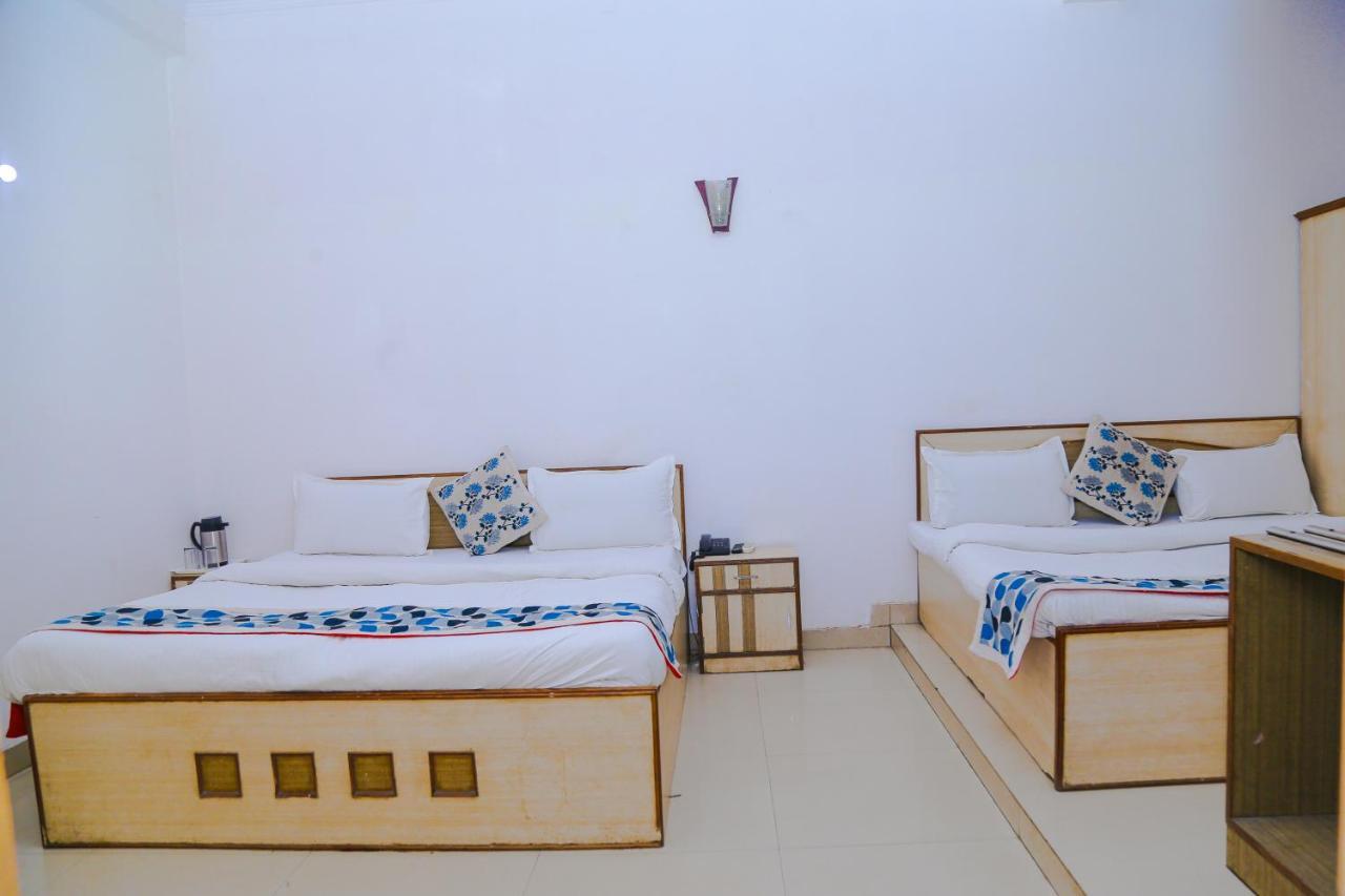 Hotel Riya Palace- Near Idgah Railway Station Agra