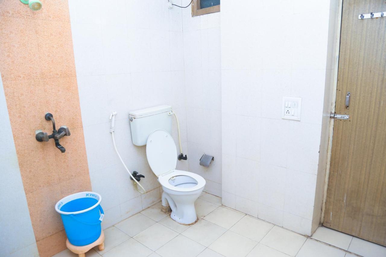Hotel Riya Palace- Near Idgah Railway Station Agra
