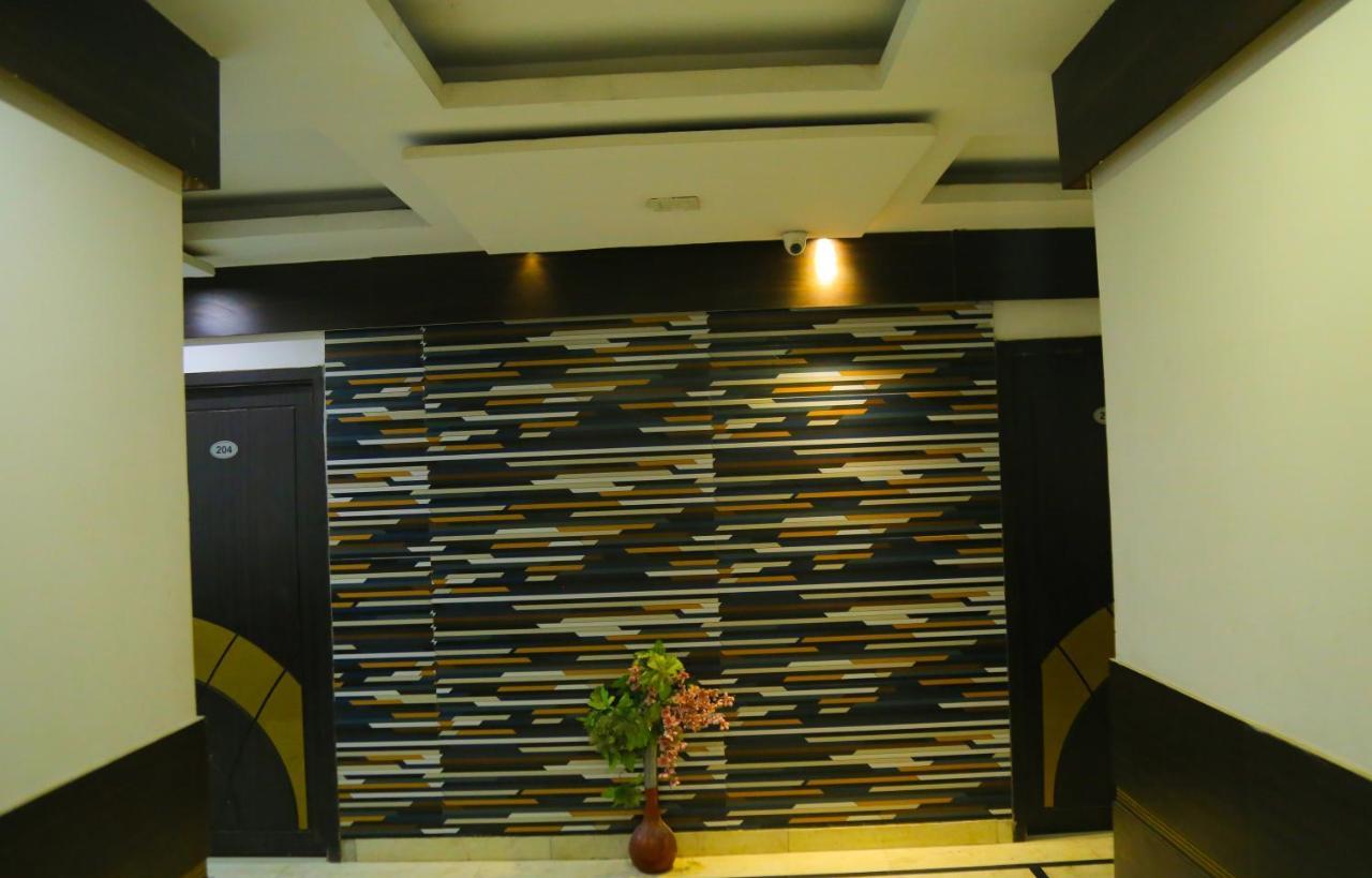 Hotel Riya Palace- Near Idgah Railway Station Agra *