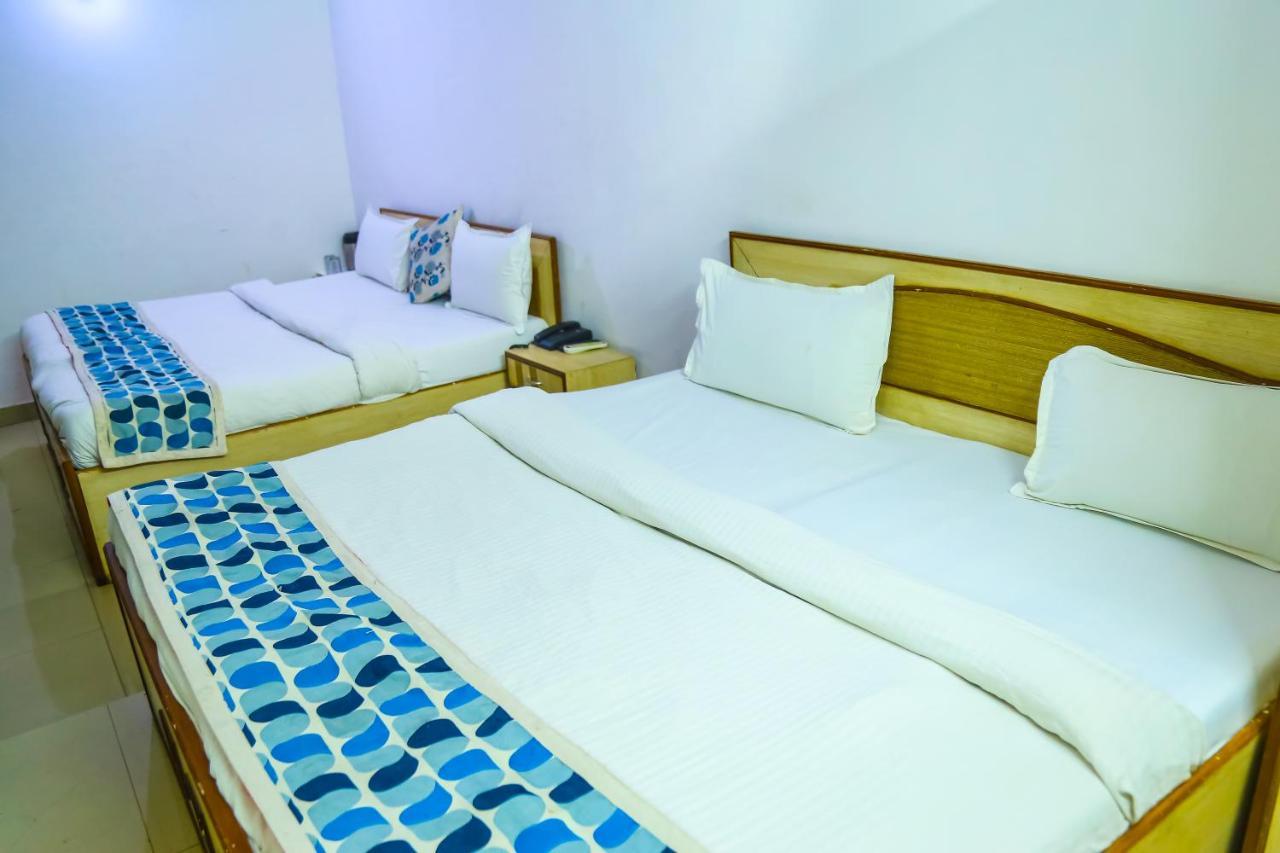 Hotel Riya Palace- Near Idgah Railway Station Agra Agra (Uttar Pradesh)