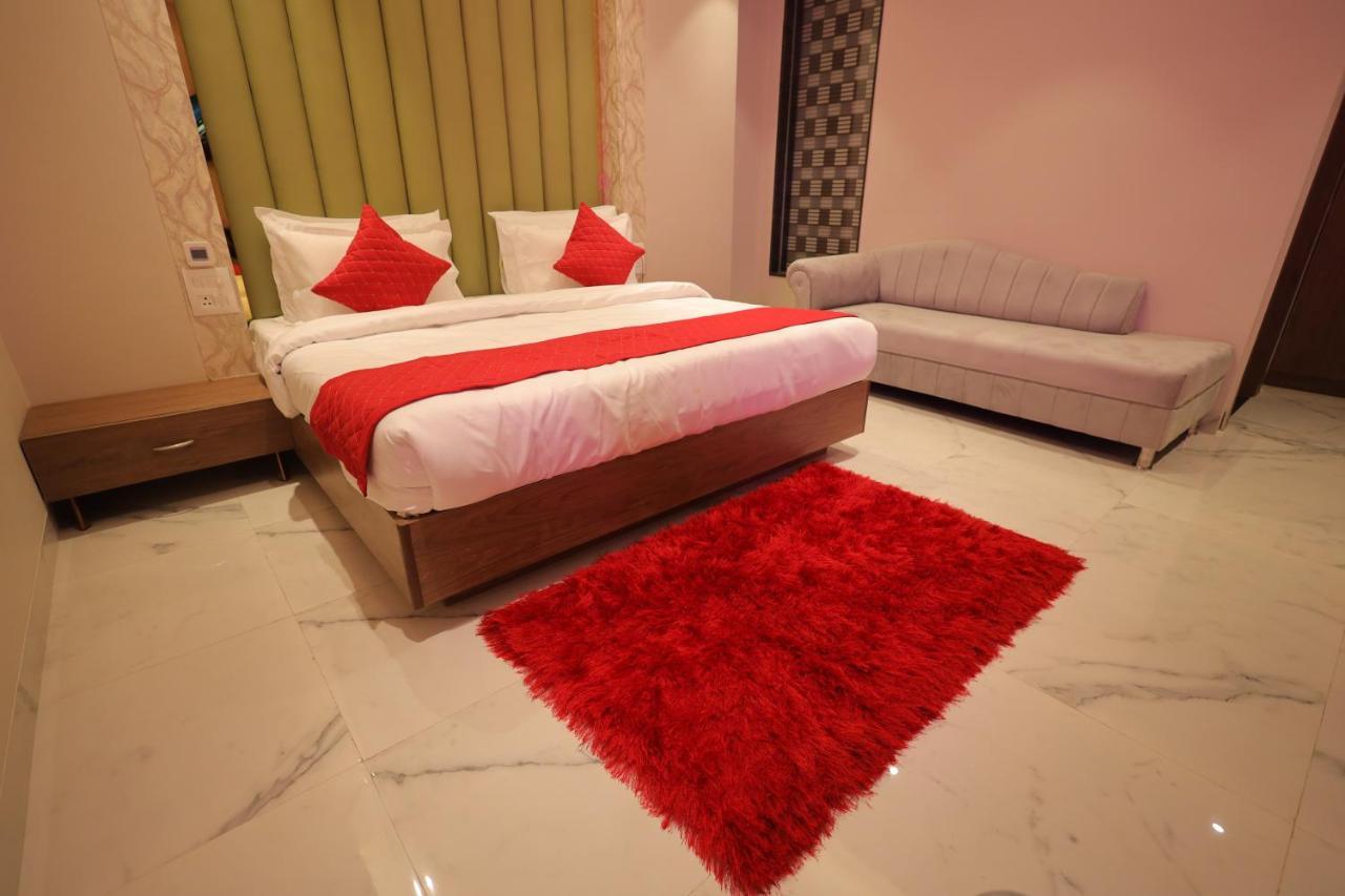 Taj Crown Plaza