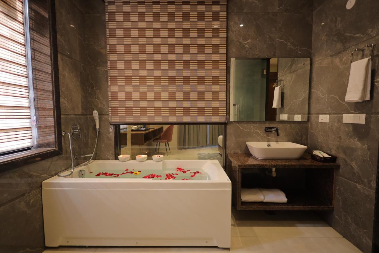 Hotel Taj Crown Plaza Agra (Uttar Pradesh)