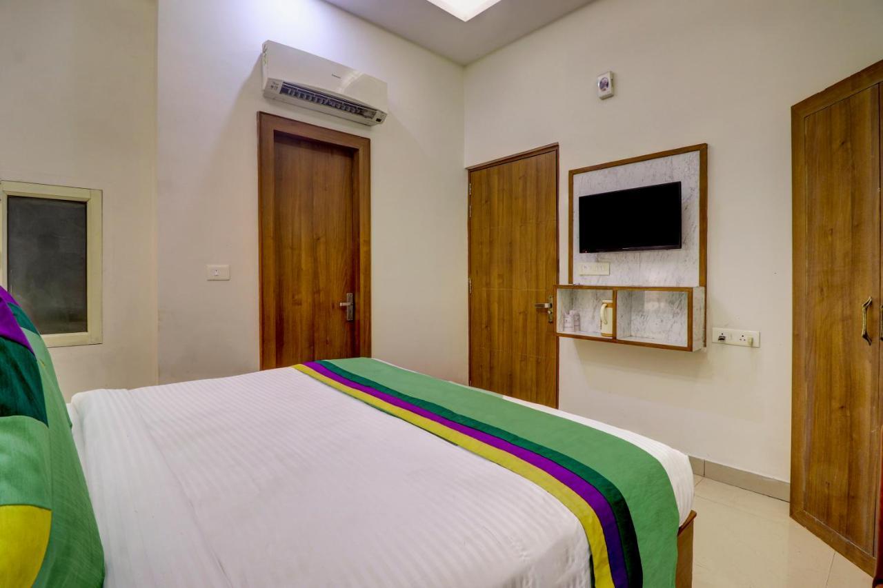 Hotel Treebo C1 Taj Nirvana