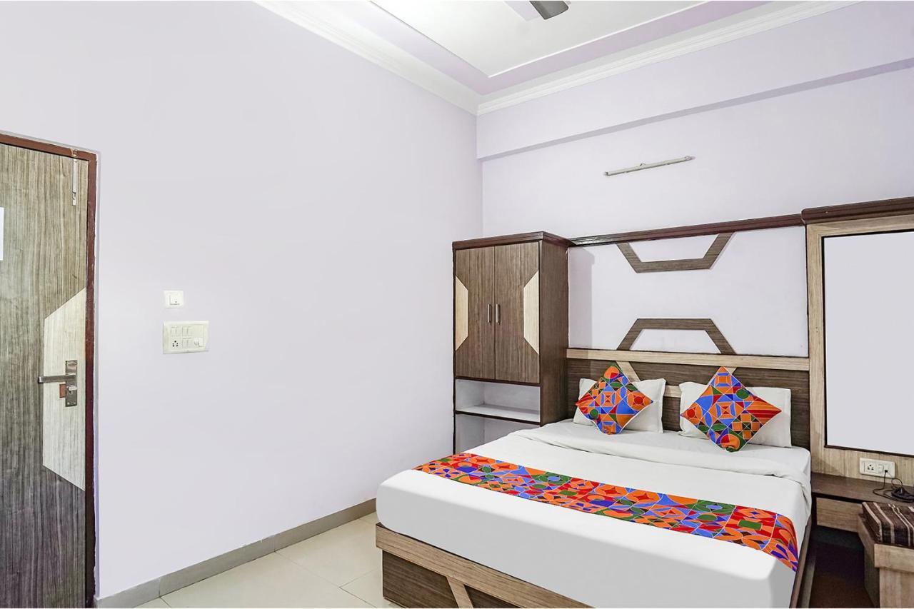 Hotel Premium Golden Bird Agra (Uttar Pradesh)