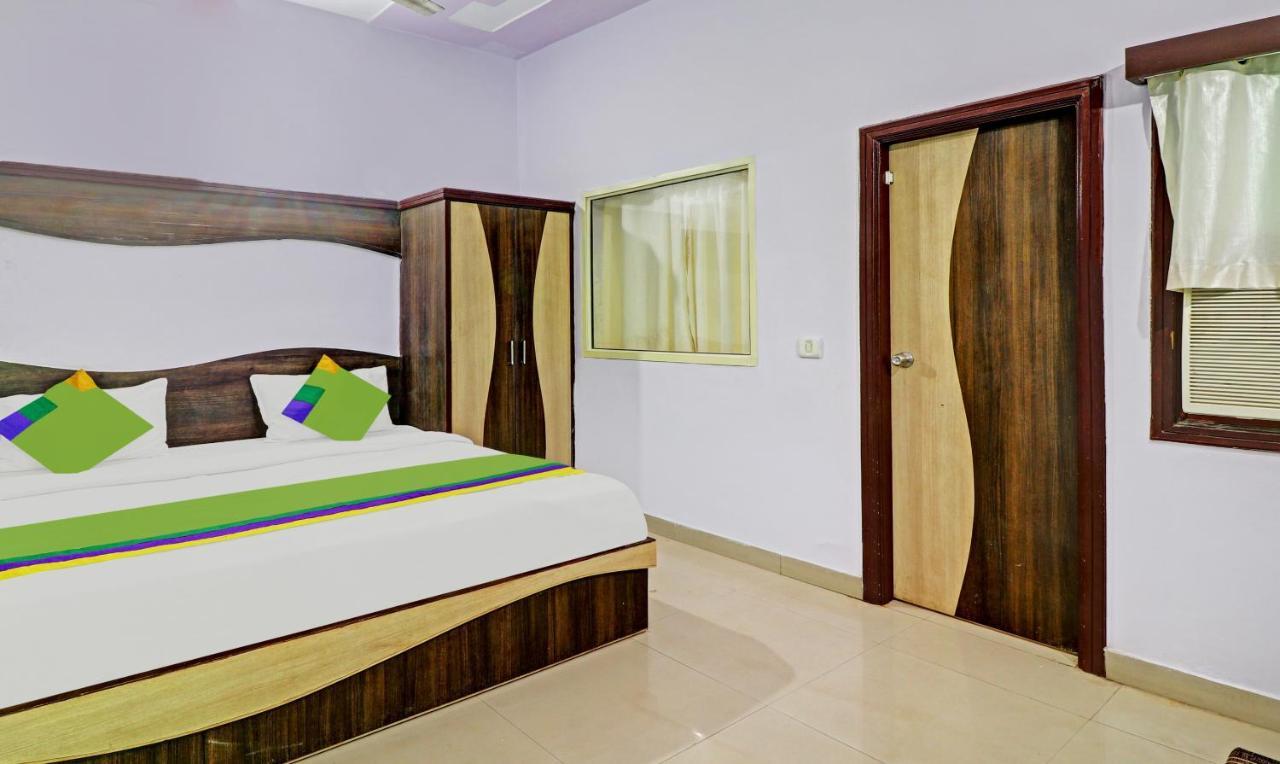 Hotel Premium Golden Bird Agra (Uttar Pradesh)