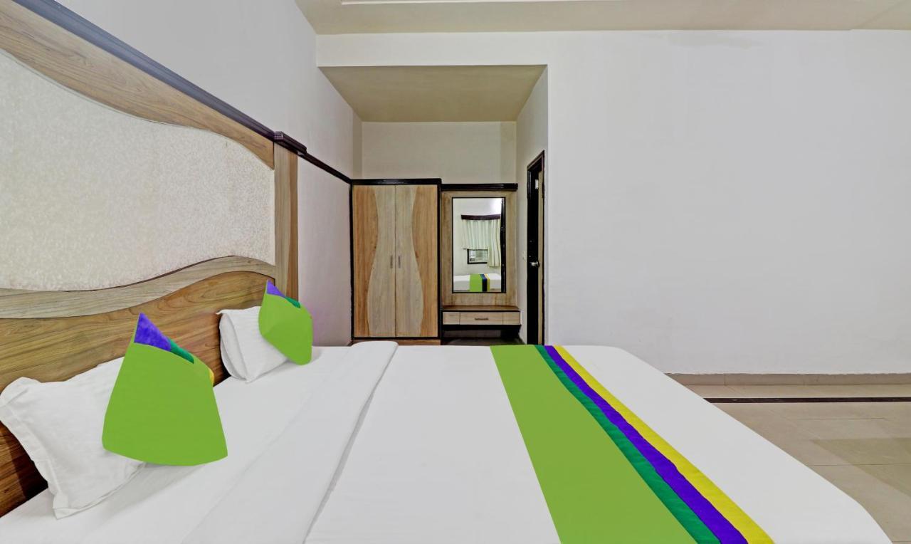 Premium Golden Bird Hotel Agra (Uttar Pradesh)