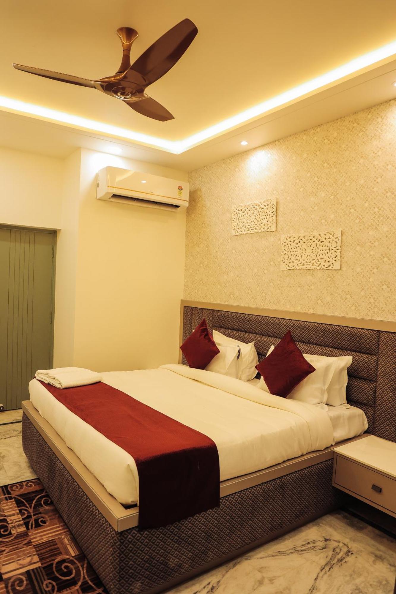 Anirudh Apartment *