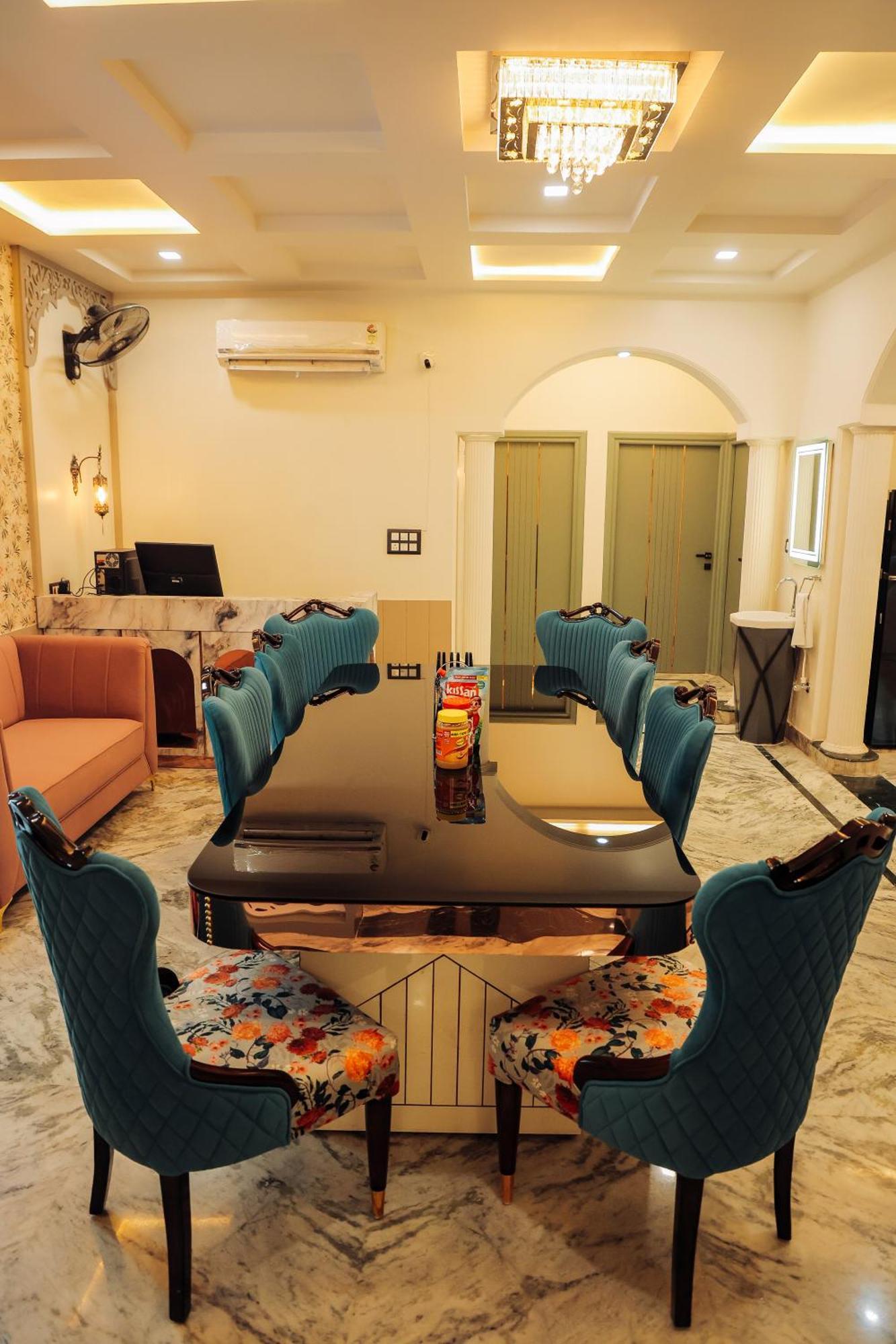 Anirudh Apartment Agra (Uttar Pradesh)