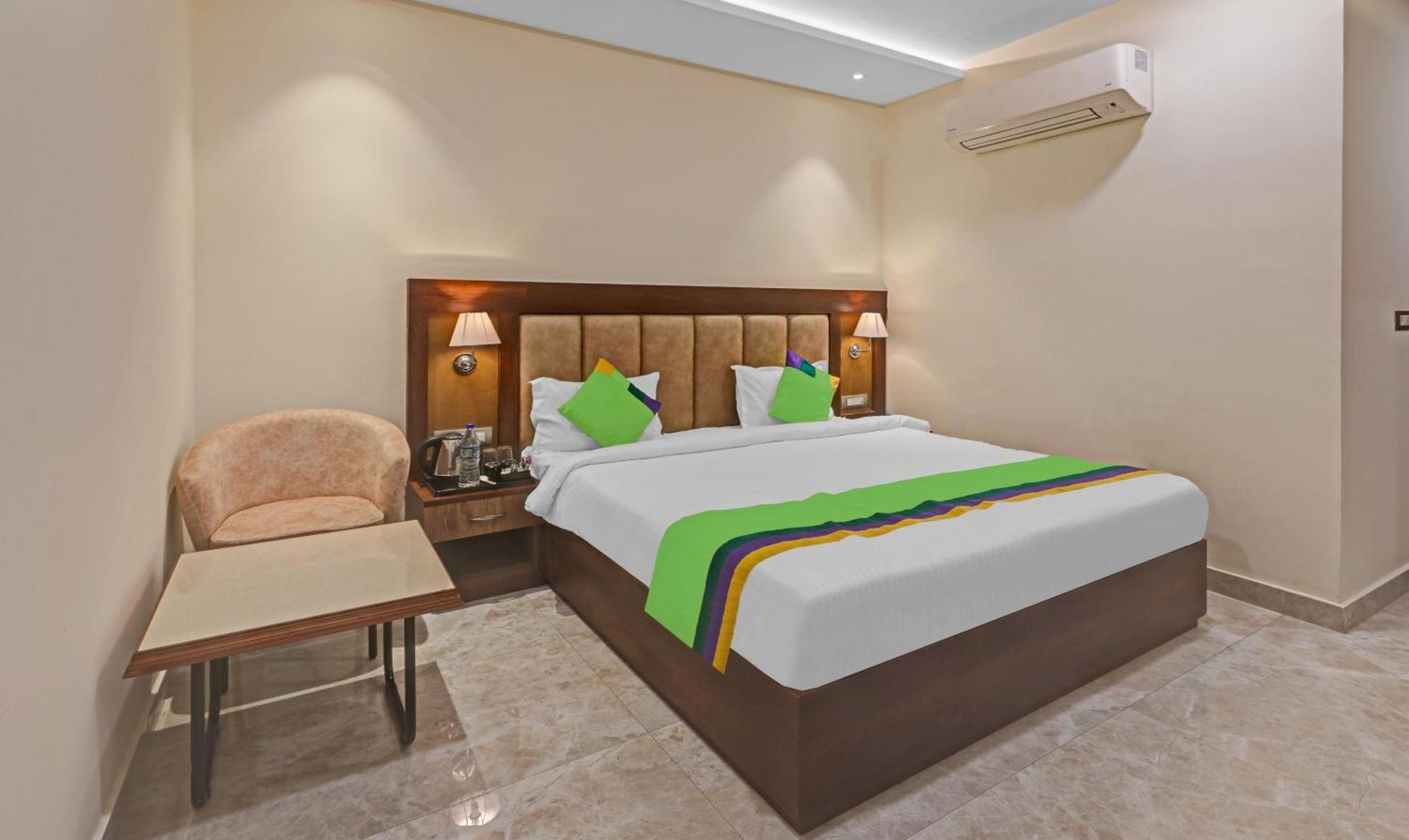 G B Palace Hotel 3*