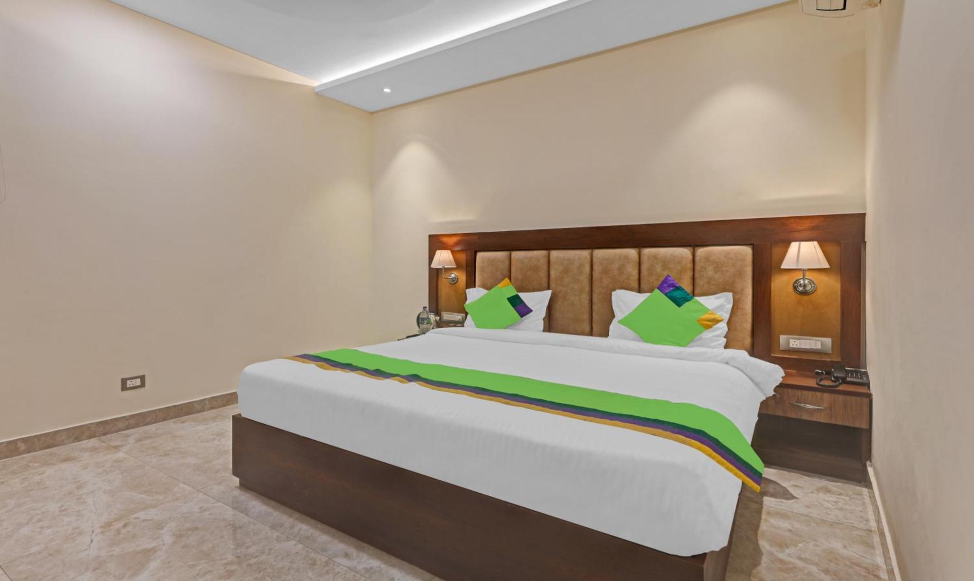 G B Palace Hotel 3*