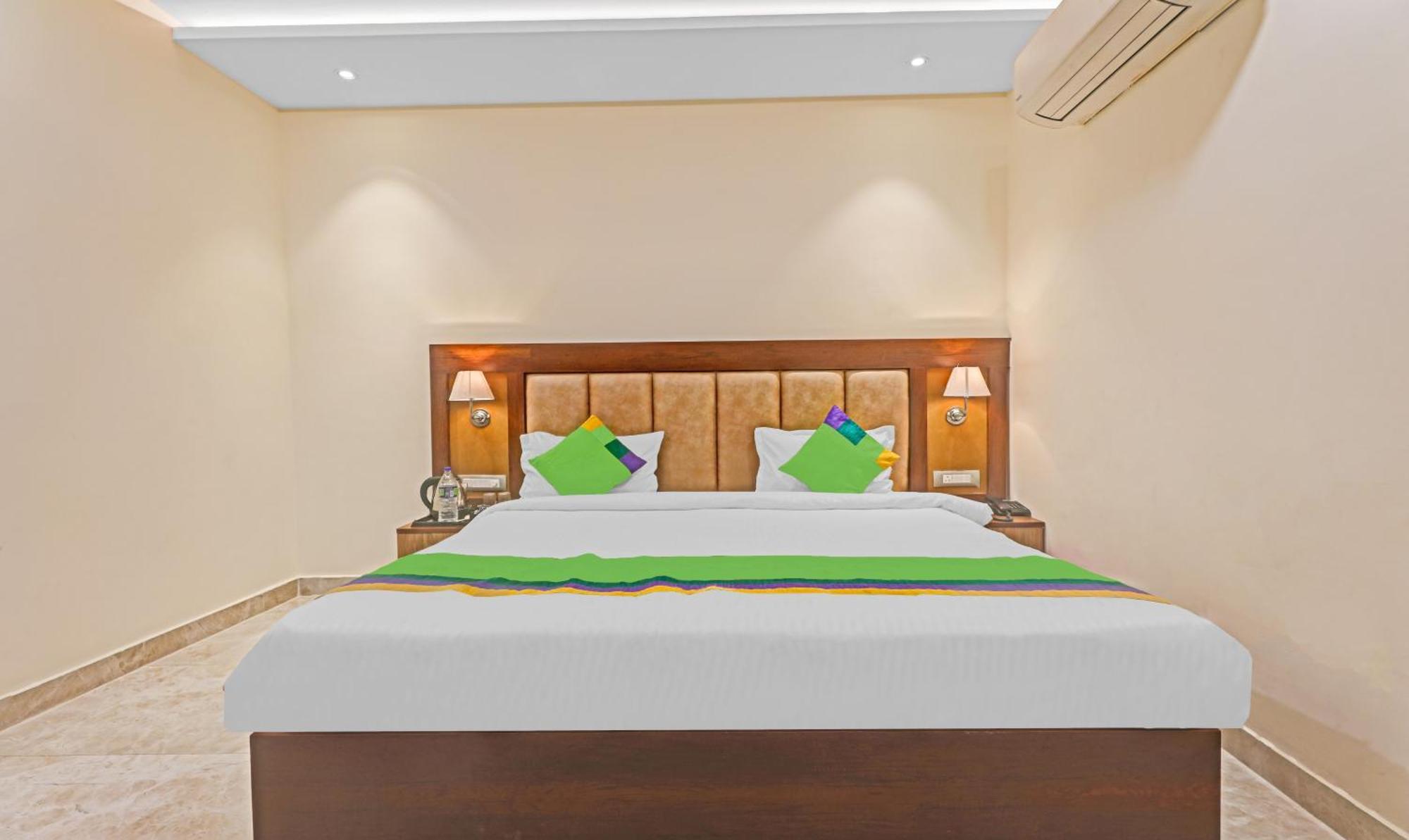 Hotel G B Palace