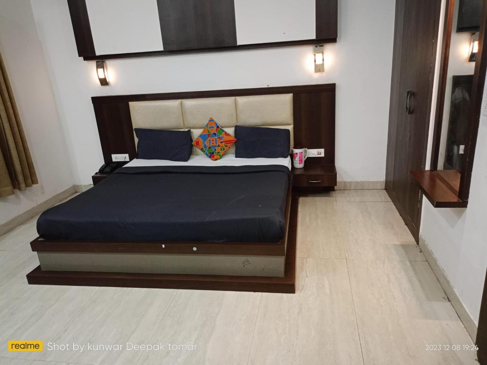 Hotel Urban Star