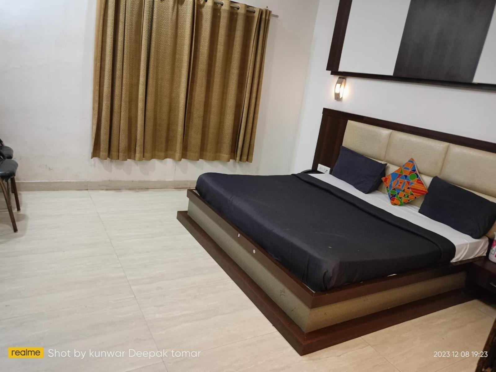 Urban Star Hotel