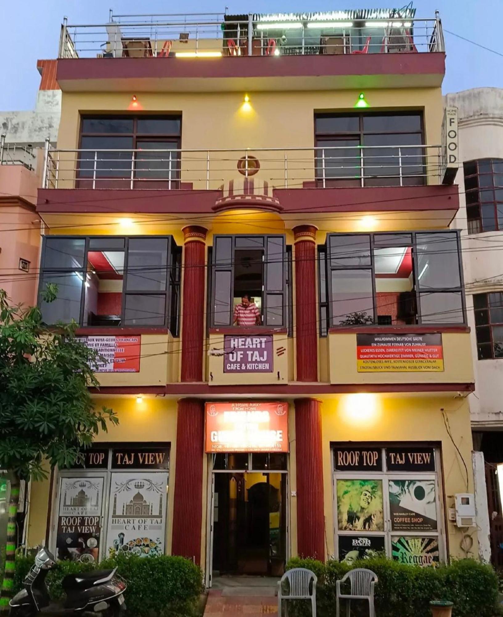 Friends & Hostel- Near Taj Mahal *